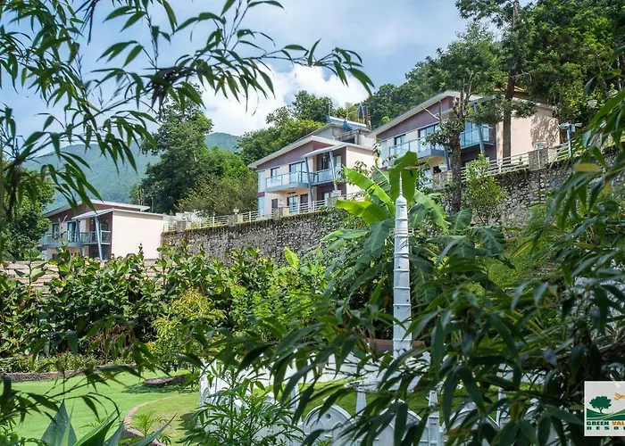 Green Valley Resort *